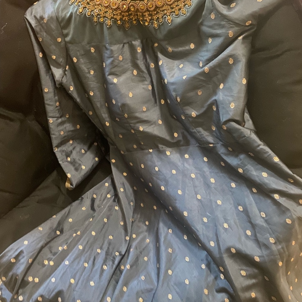 Once where only 2 hours very good quality designer party dress